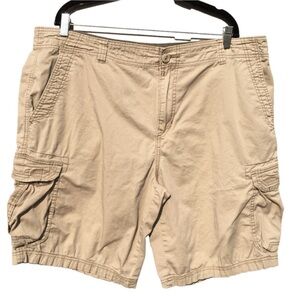 MEN’S Unionbay Khaki Cargo Shorts Size 40